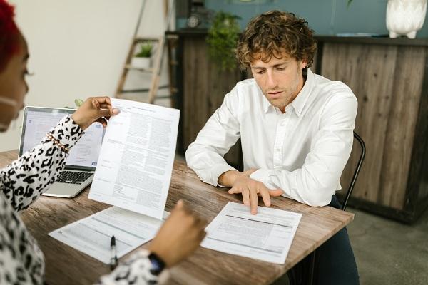 银行贷款逾期一天怎么解决，会对个人信用造成什么影响